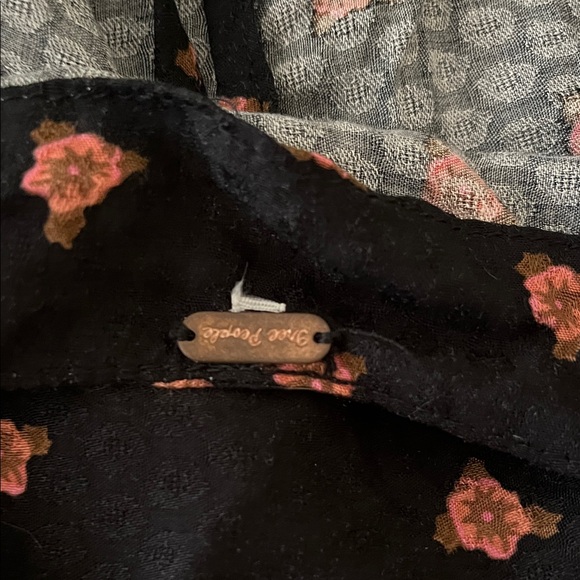 Free People Black and Red Patterned Blouse - Picture 5 of 5